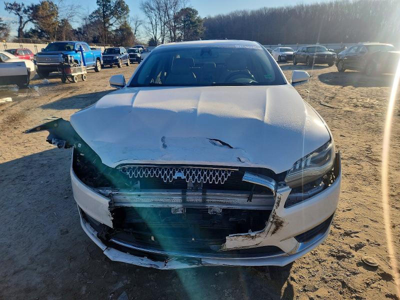 Photo 5 from auction – 2017 LINCOLN MKZ SELECT with VIN 3LN6L5C93HR664907
