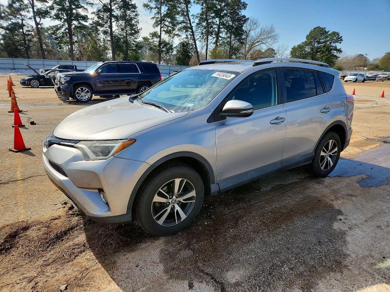 TOYOTA RAV4 XLE 2016 with VIN 2T3RFREV5GW510655 - Photo from auction