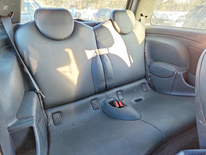 Photo 10 from auction – 2006 MINI COOPER with VIN WMWRC33556TK64049