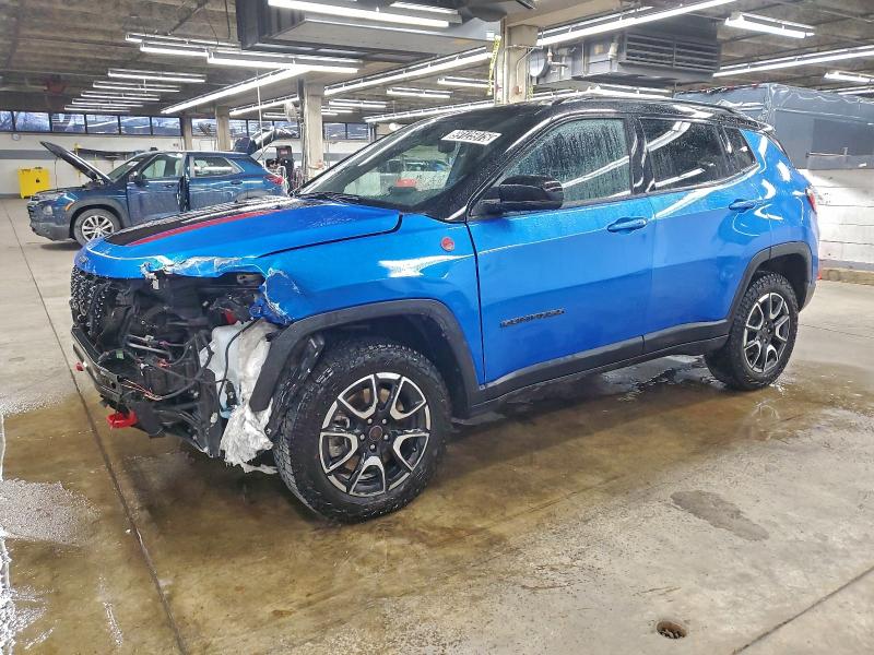 JEEP COMPASS TR 2025 with VIN 3C4NJDDN3ST557331 - Photo from auction
