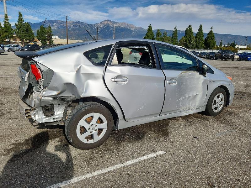 Photo 3 from auction – 2013 TOYOTA PRIUS with VIN JTDKN3DU5D1683483