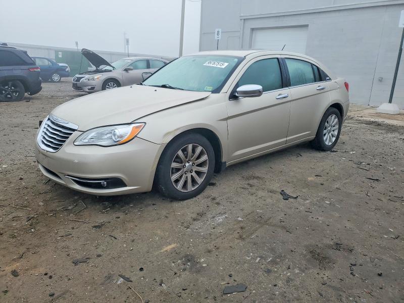 CHRYSLER 200 2014 with VIN 1C3CCBCG0EN183858 - Photo from auction