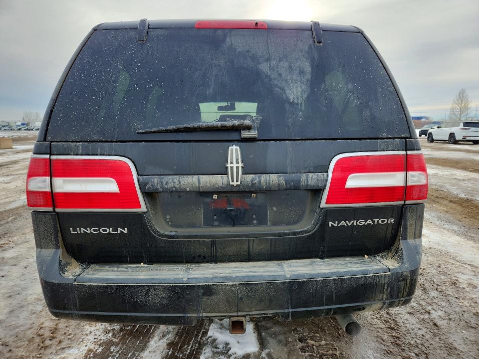Photo 6 from auction – 2011 LINCOLN NAVIGATOR with VIN 5LMJJ2J56BEJ05972