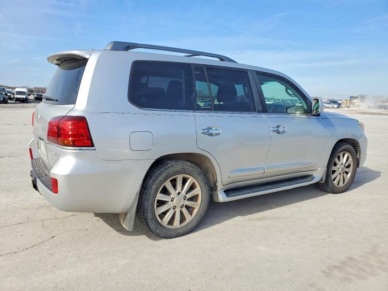 Photo 3 from auction – 2011 LEXUS LX 570 with VIN JTJHY7AX1B4061219