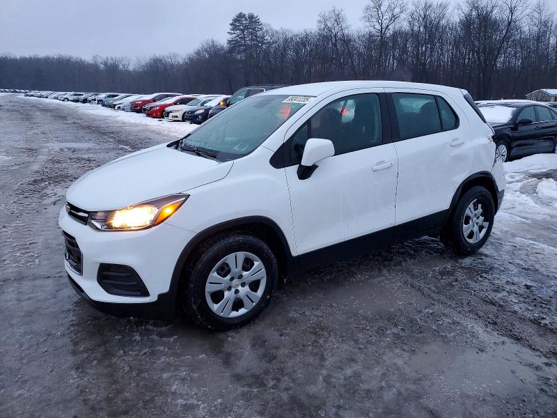 CHEVROLET TRAX LS 2018 with VIN KL7CJKSB9JB549784 - Photo from auction