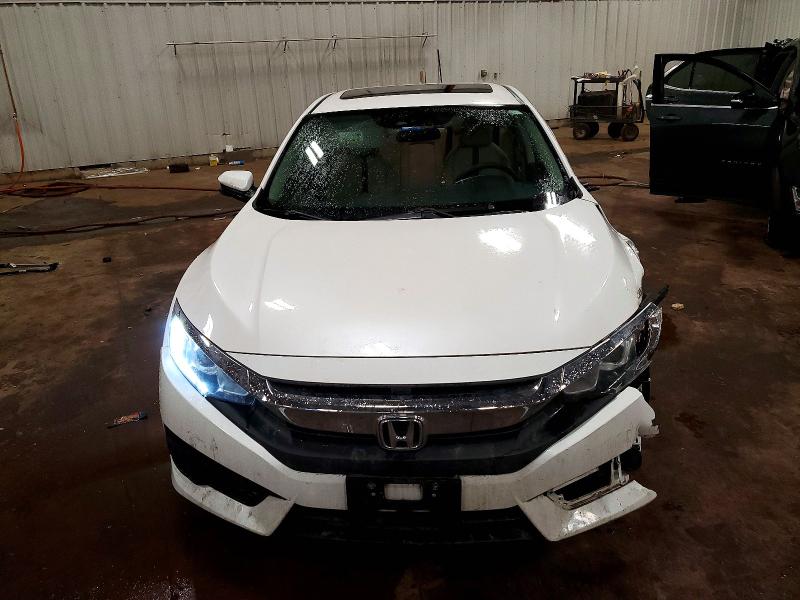 Photo 5 from auction – 2017 HONDA CIVIC with VIN 19XFC2F82HE050024
