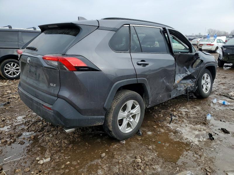 Photo 3 from auction – 2021 TOYOTA RAV4 with VIN 2T3W1RFV8MW161342