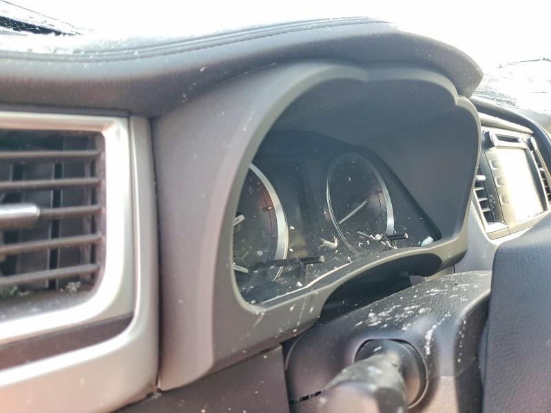 Фото 9 с аукциона – 2015 TOYOTA HIGHLANDER с VIN 5TDKKRFH2FS097390