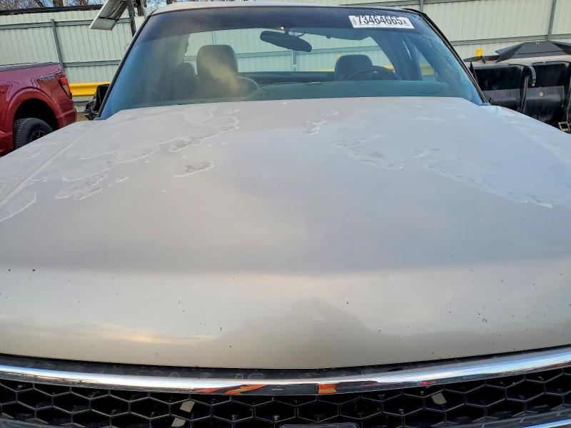 Photo 11 from auction – 2002 CHEVROLET SILVERADO with VIN 1GCEC14W62Z153742