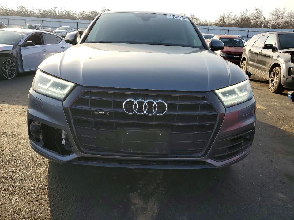 Photo 5 from auction – 2020 AUDI Q5 PREMIUM with VIN WA1BNAFY4L2076885