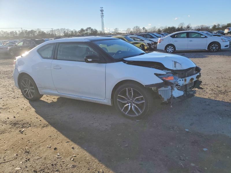 Photo 4 from auction – 2014 TOYOTA SCION TC with VIN JTKJF5C78E3084592