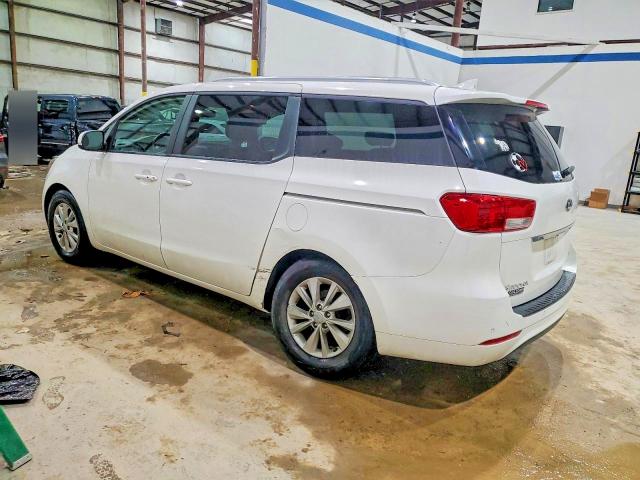 Photo 2 from auction – 2017 KIA SEDONA with VIN KNDMB5C13H6327627