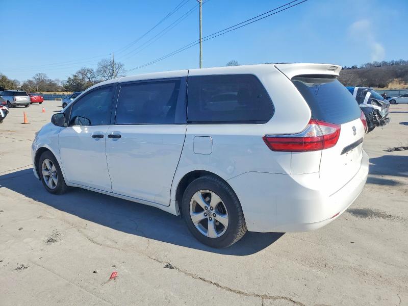 Photo 2 from auction – 2017 TOYOTA SIENNA with VIN 5TDZZ3DC2HS858453