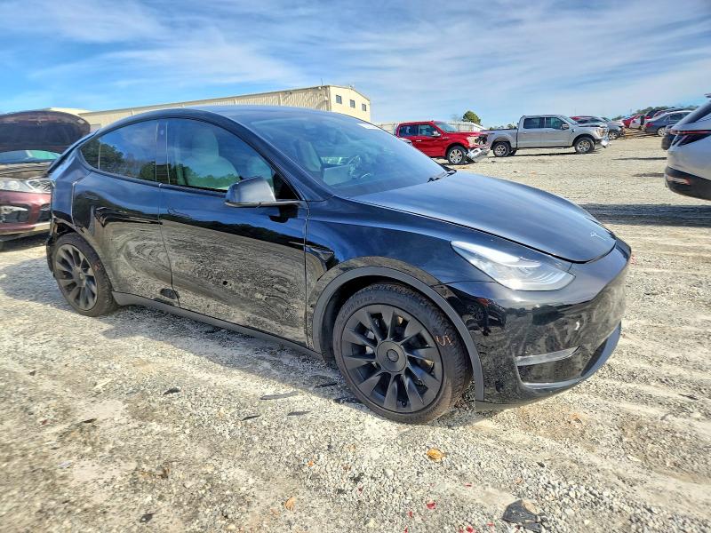 Photo 4 from auction – 2021 TESLA MODEL Y with VIN 5YJYGDEE8MF075112