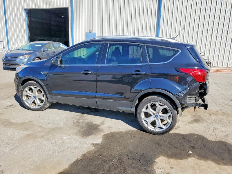Photo 2 from auction – 2019 FORD ESCAPE with VIN 1FMCU0J99KUA50496