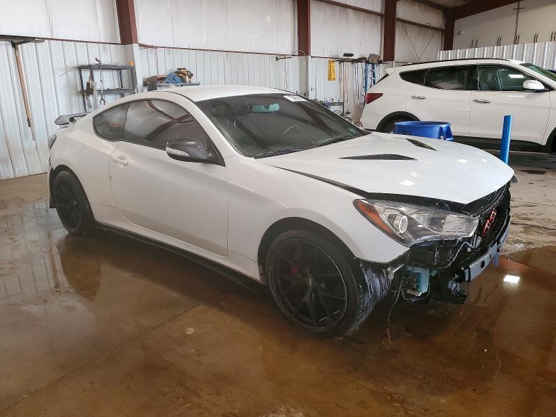 Photo 4 from auction – 2016 HYUNDAI GENESIS CO with VIN KMHHT6KJ4GU136648