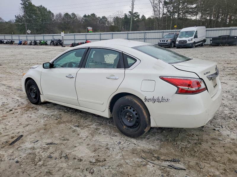 Photo 2 from auction – 2015 NISSAN ALTIMA 2.5 with VIN 1N4AL3AP9FN877922