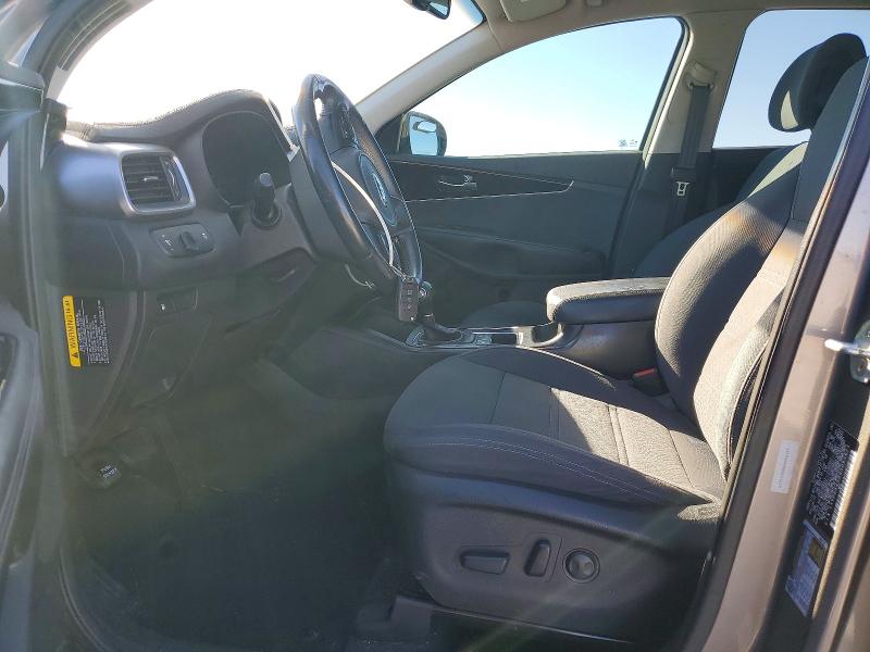 Photo 7 from auction – 2016 KIA SORENTO LX with VIN 5XYPG4A38GG061675
