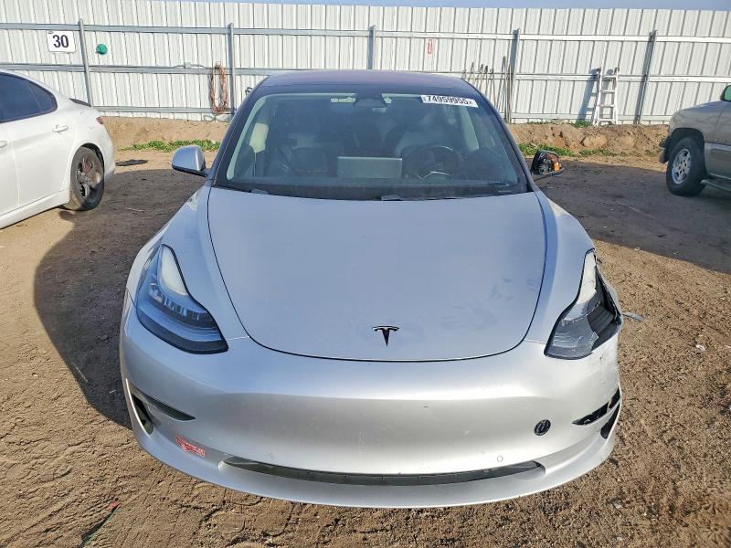 Photo 5 from auction – 2018 TESLA MODEL 3 with VIN 5YJ3E1EA1JF004101