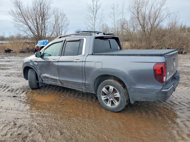 Photo 2 from auction – 2017 HONDA RIDGELINE with VIN 5FPYK3F72HB013212