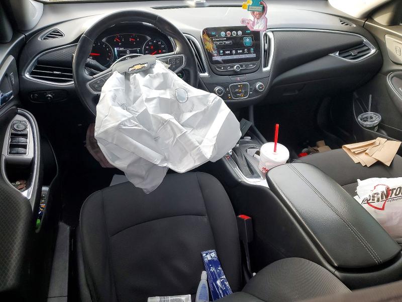 Photo 8 from auction – 2018 CHEVROLET MALIBU with VIN 1G1ZD5ST2JF124374