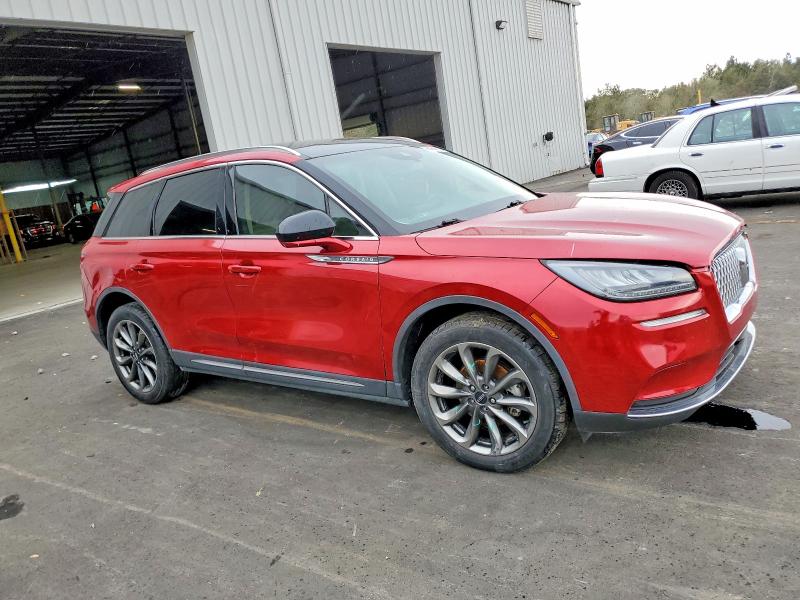 Photo 4 from auction – 2021 LINCOLN CORSAIR with VIN 5LMCJ1C94MUL01372