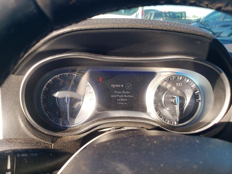 Photo 9 from auction – 2015 CHRYSLER 300 LIMITE with VIN 2C3CCAAG4FH853547