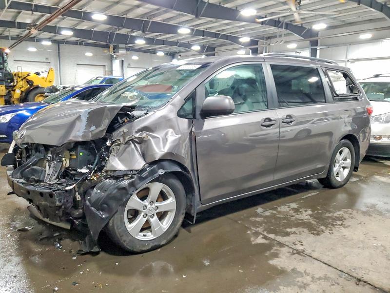 TOYOTA SIENNA LE 2016 with VIN 5TDKK3DC4GS753790 - Photo from auction