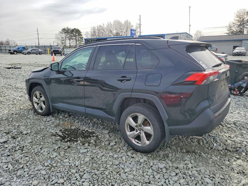 Photo 2 from auction – 2021 TOYOTA RAV4 with VIN 4T3B6RFV3MU055378