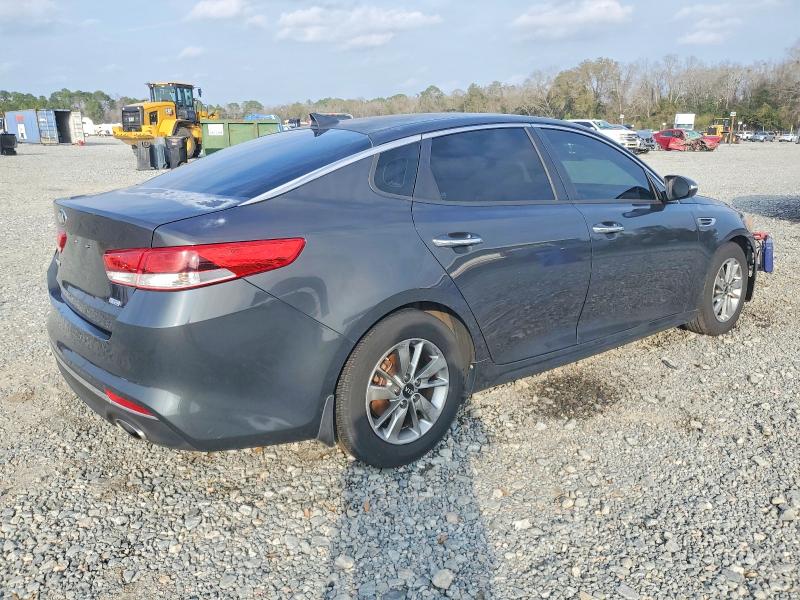 Photo 3 from auction – 2016 KIA OPTIMA LX with VIN 5XXGT4L11GG019585
