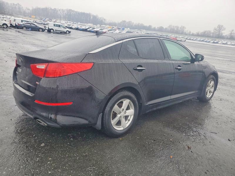 Photo 3 from auction – 2015 KIA OPTIMA LX with VIN 5XXGM4A71FG497721