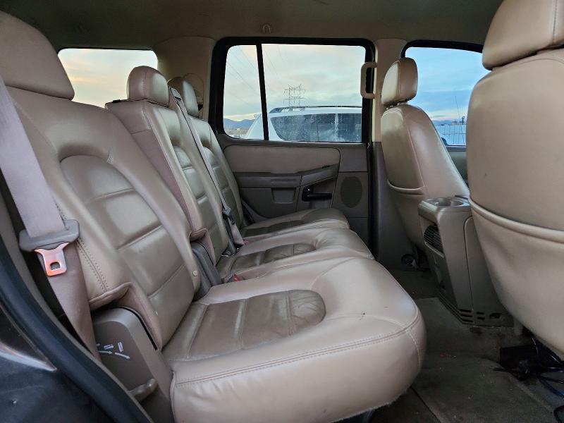 Photo 11 from auction – 2005 FORD EXPLORER X with VIN 1FMZU73K25UB29564