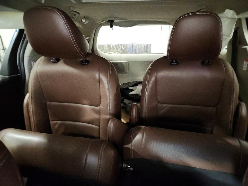 Photo 10 from auction – 2015 TOYOTA SIENNA XLE with VIN 5TDDK3DC2FS117926