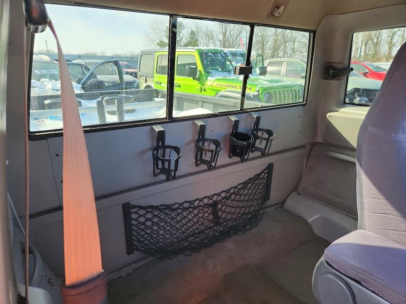 Photo 10 from auction – 1999 MAZDA B3000 CAB with VIN 4F4ZR17V5XTM36878