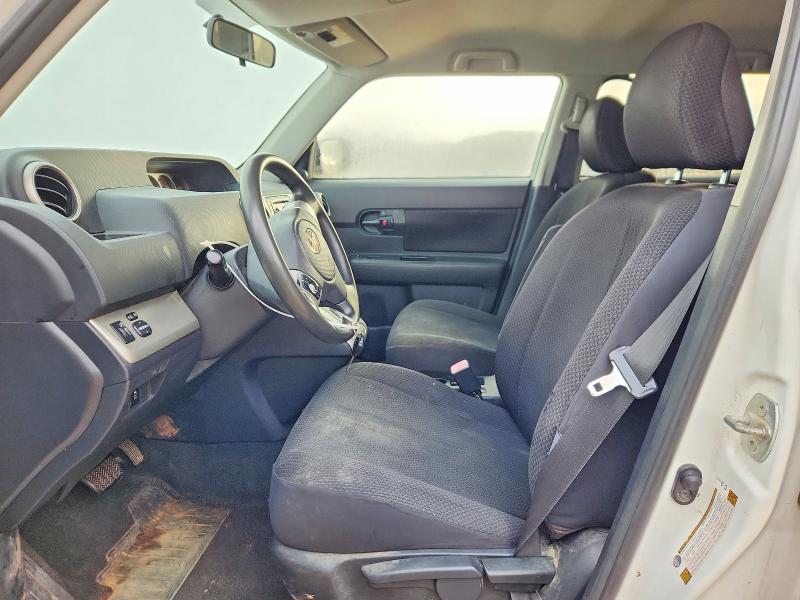 Photo 7 from auction – 2009 TOYOTA SCION with VIN JTLKE50E991070756