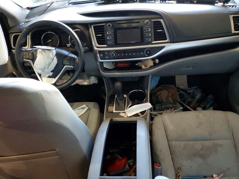 Photo 8 from auction – 2015 TOYOTA HIGHLANDER with VIN 5TDBKRFH6FS166355