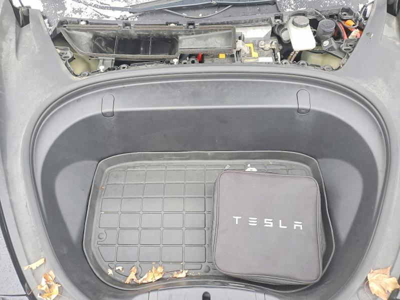Photo 11 from auction – 2018 TESLA MODEL 3 with VIN 5YJ3E1EB2JF106824