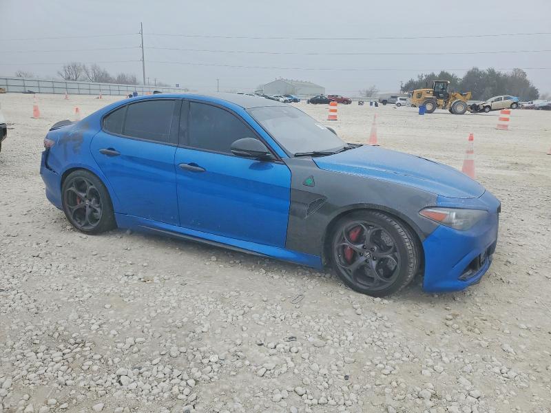 Photo 4 from auction – 2018 ALFA ROMEO GIULIA with VIN ZARFAEAV2J7586536