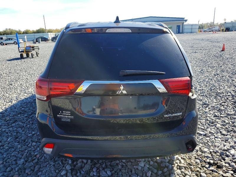 Photo 6 from auction – 2018 MITSUBISHI OUTLANDER with VIN JA4AD3A35JZ027561