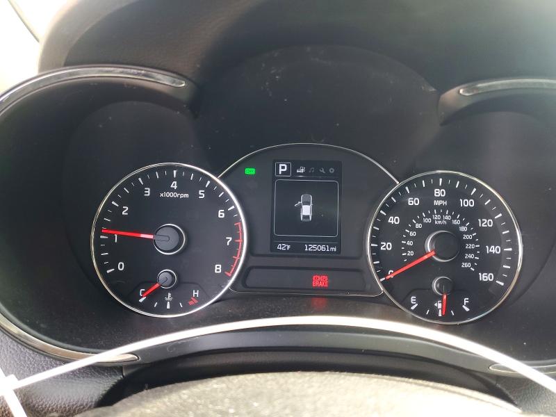 Photo 9 from auction – 2018 KIA FORTE LX with VIN 3KPFL4A76JE190769