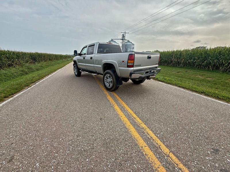 Photo 3 from auction – 2004 GMC SIERRA K25 with VIN 1GTHK23294F185576