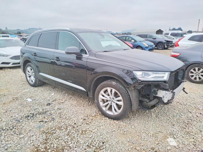 Photo 4 from auction – 2018 AUDI Q7 PREMIUM with VIN WA1LHAF78JD048088