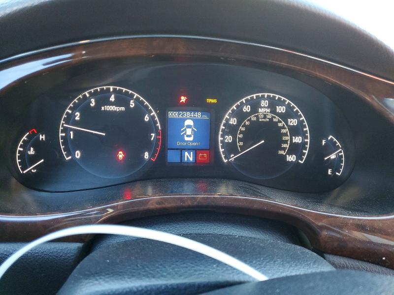 Photo 9 from auction – 2011 HYUNDAI GENESIS 3. with VIN KMHGC4DE2BU113796