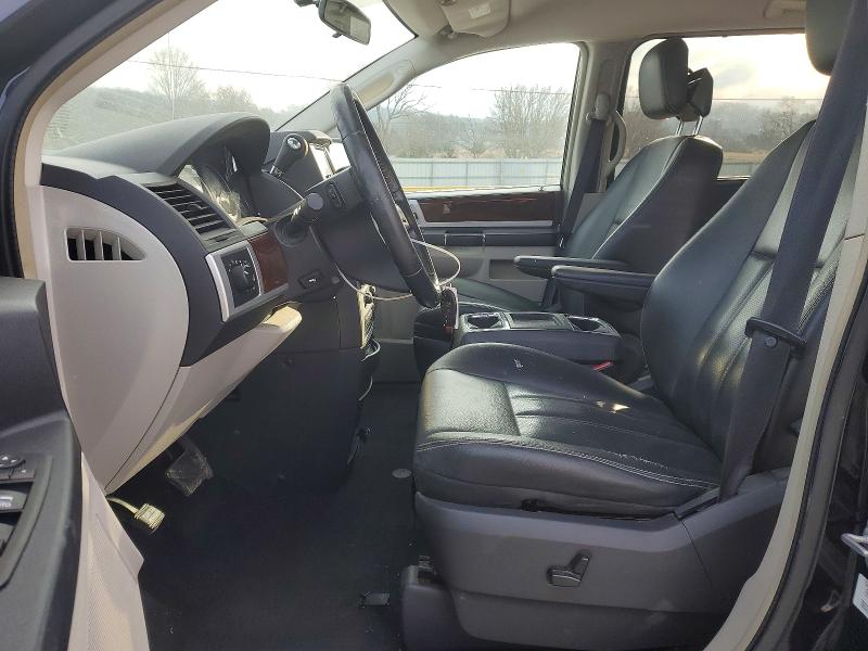 Photo 7 from auction – 2010 CHRYSLER TOWN & COU with VIN 2A4RR8D13AR321076