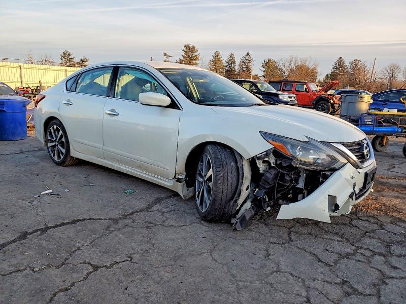 Photo 4 from auction – 2017 NISSAN ALTIMA 2.5 with VIN 1N4AL3AP4HC116245