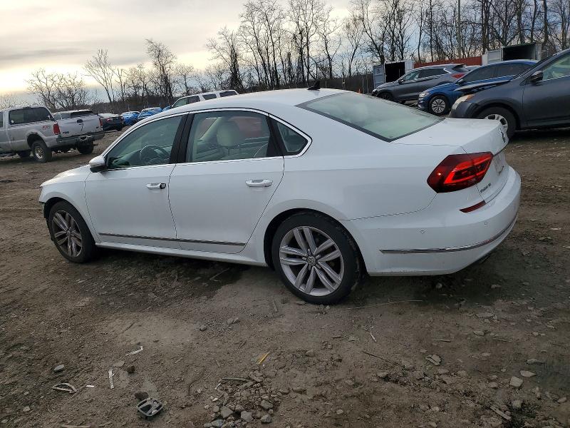 Photo 2 from auction – 2017 VOLKSWAGEN PASSAT with VIN 1VWCT7A32HC049679