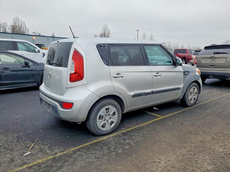 Photo 3 from auction – 2013 KIA SOUL with VIN KNDJT2A51D7534252