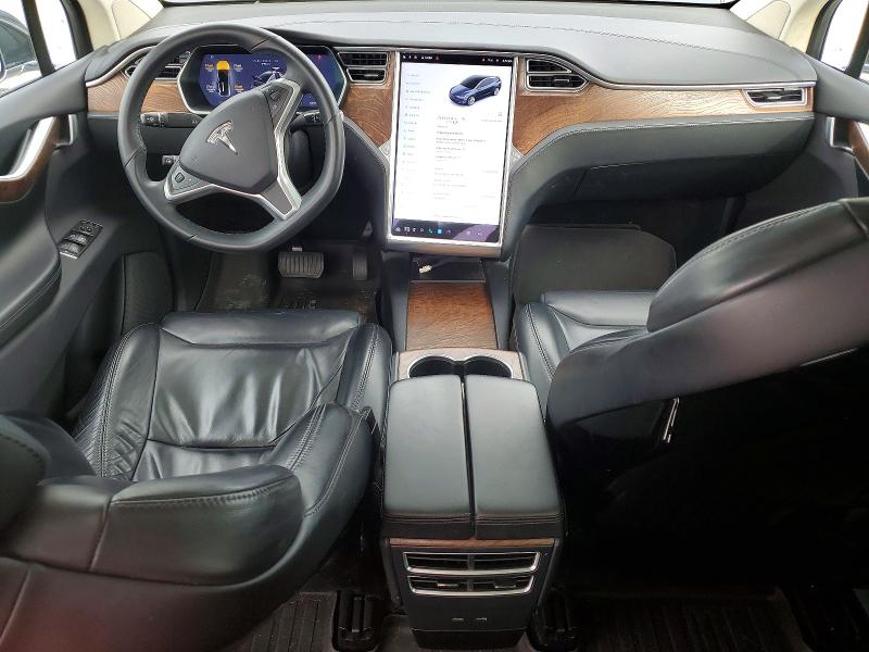 Photo 8 from auction – 2017 TESLA MODEL X with VIN 5YJXCBE21HF035574