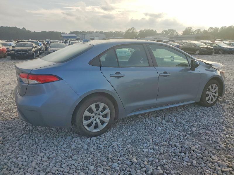 Photo 3 from auction – 2022 TOYOTA COROLLA LE with VIN 5YFEPMAE4NP361831