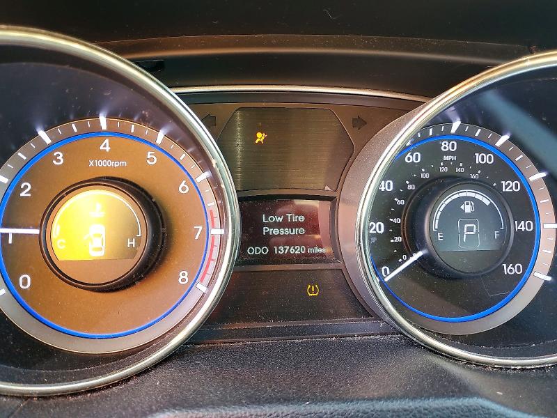 Photo 9 from auction – 2012 HYUNDAI SONATA with VIN 5NPEC4AC2CH454559